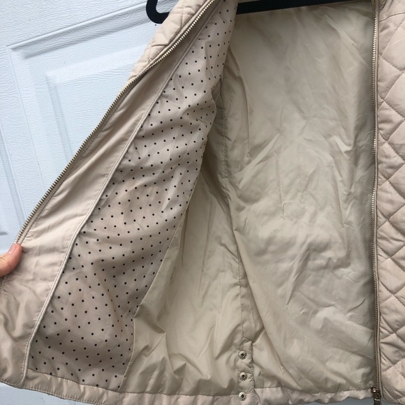 Quilted beige Vest - Picture 5 of 8
